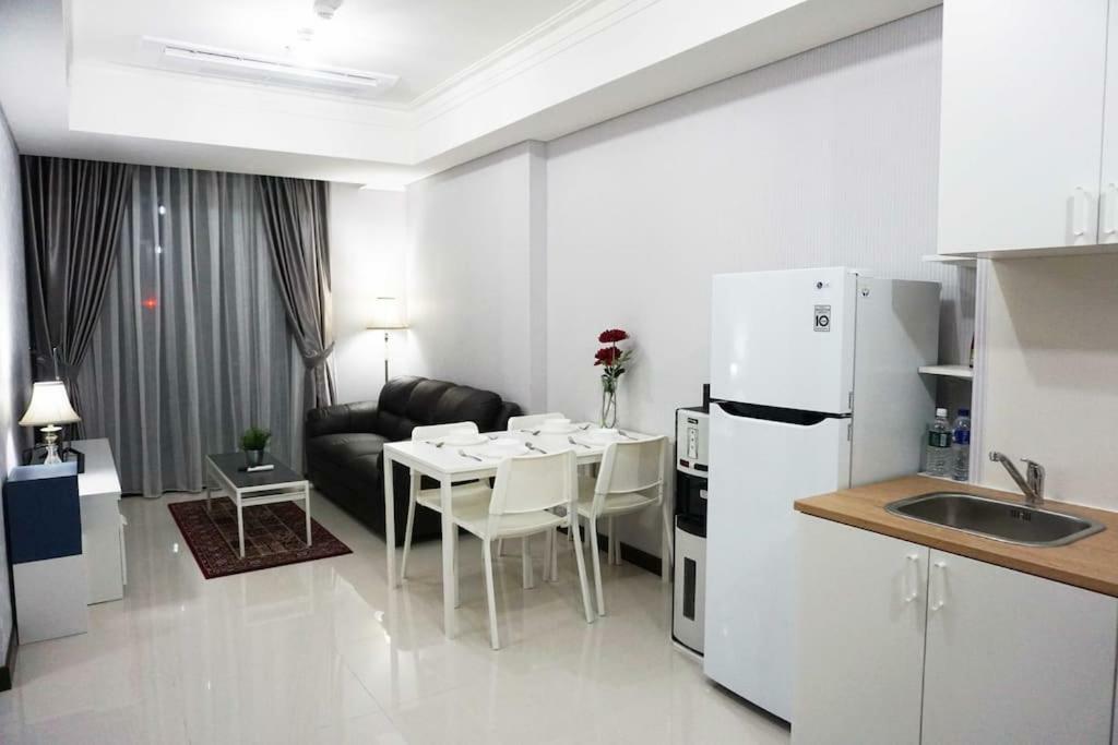 Luxury 2 Bedroom Condo At Casa Grande Residence - Kasablanka Mall Jakarta Luaran gambar